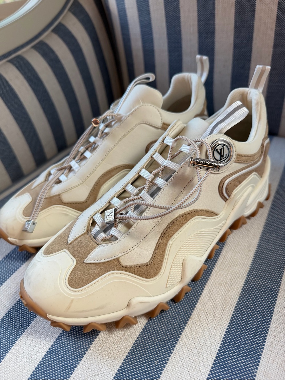 Louis Vuitton LV Archlight 2.0 Sneakers – White/Beige